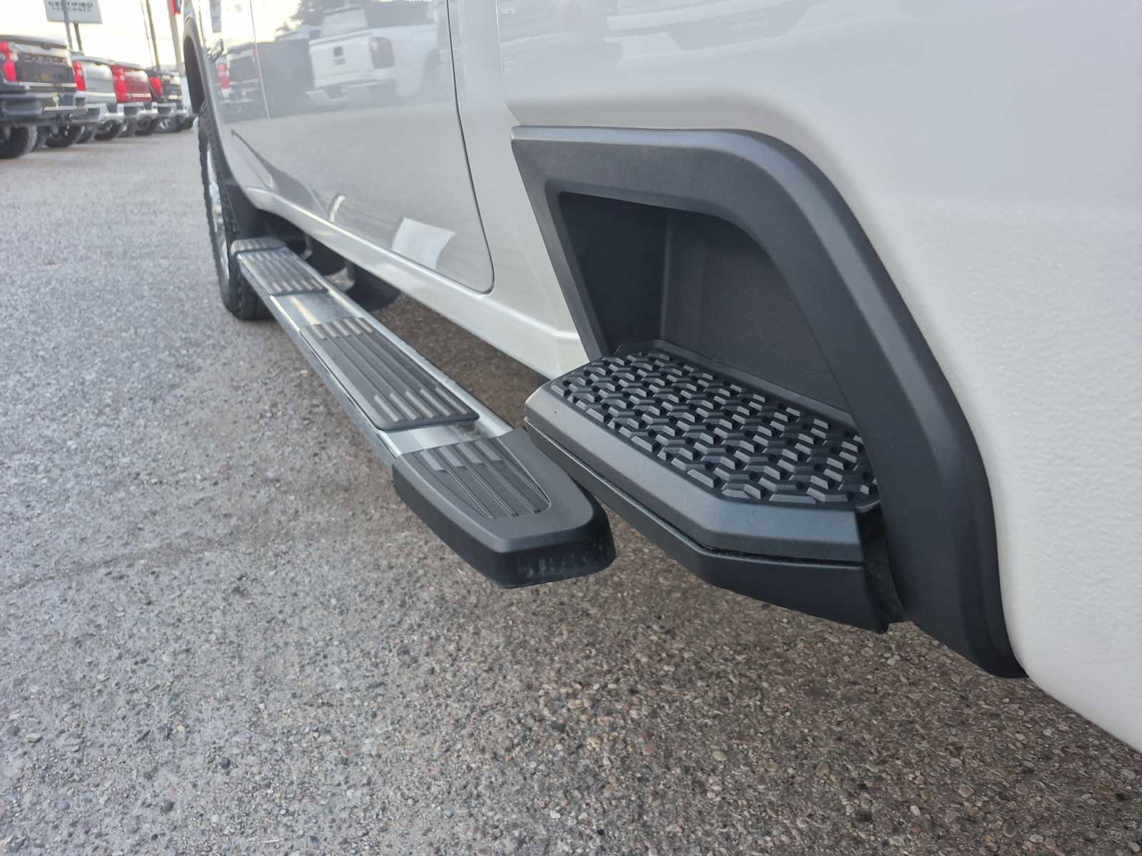 Used 2021 Chevrolet Silverado 2500 High Country w/ Technology Package image 11