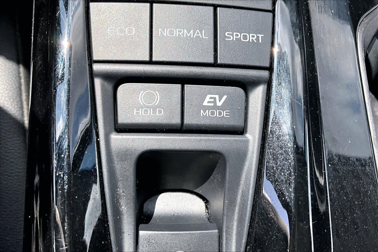 Used 2025 Toyota Camry XSE AWD/4WD image 34