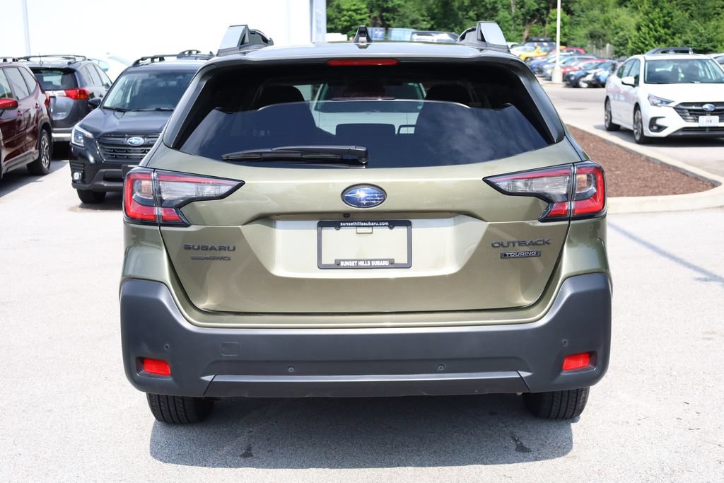 Used 2023 Subaru Outback Touring AWD/4WD image 5