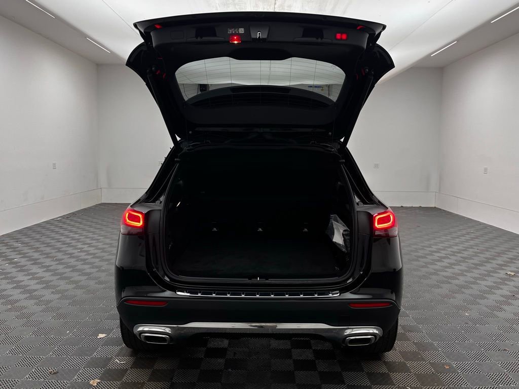 Used 2023 Mercedes-Benz GLA 250 4MATIC image 11