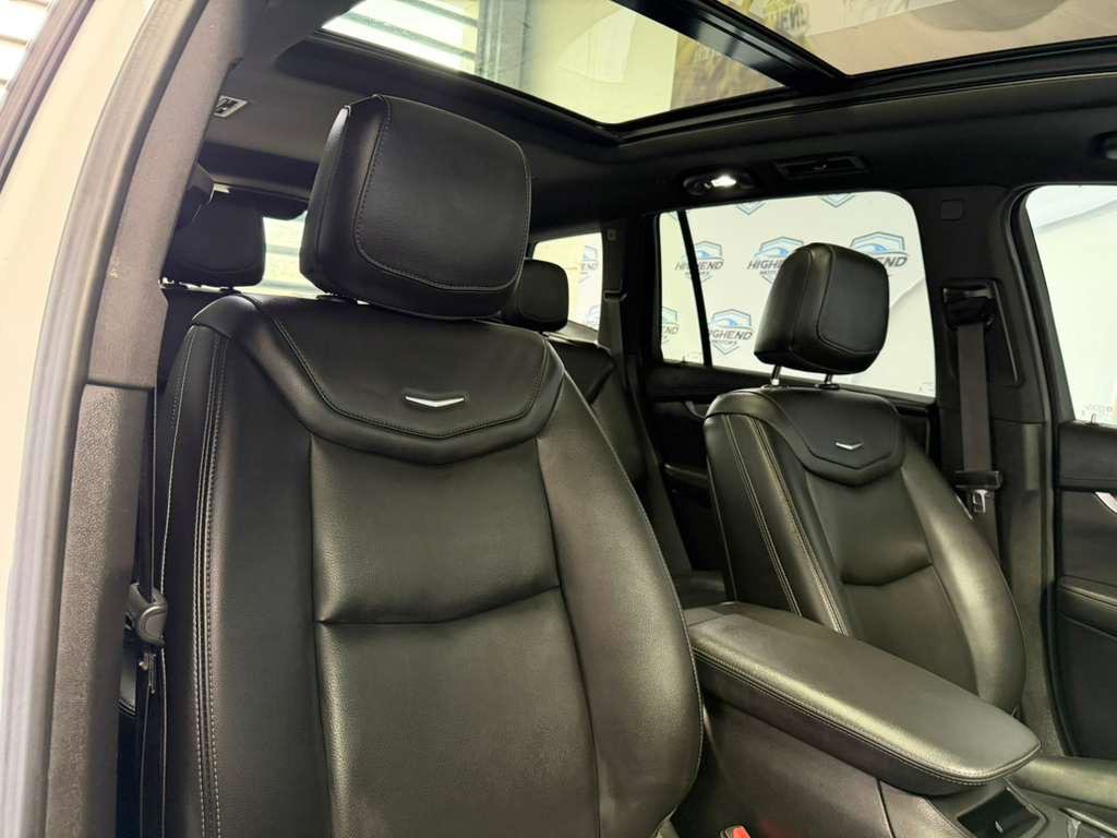 Used 2022 Cadillac XT6 Luxury image 30
