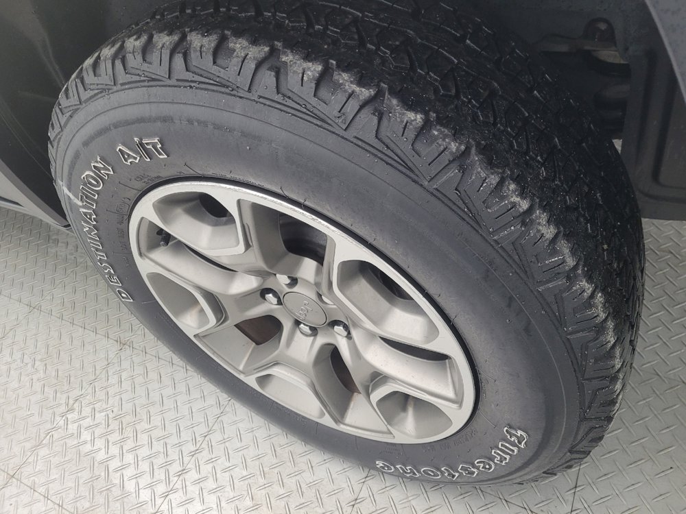 Used 2020 Jeep Cherokee Trailhawk image 31