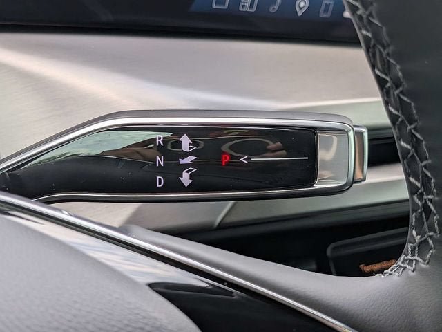 New 2027 Cadillac Vistiq Sport w/ LPO, Floor Liner Package AWD/4WD image 31