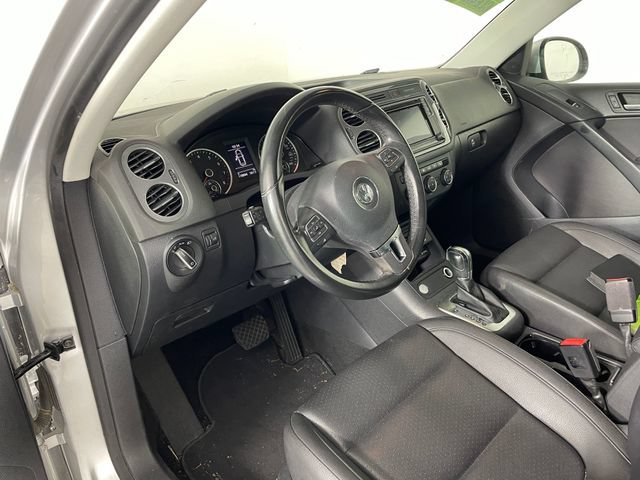 Used 2017 Volkswagen Tiguan Wolfsburg Edition AWD/4WD image 3