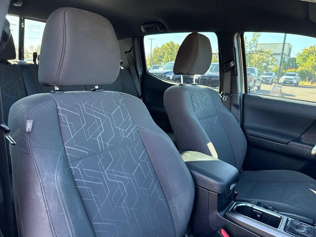 Used 2016 Toyota Tacoma TRD Sport w/ Towing Package RWD image 21