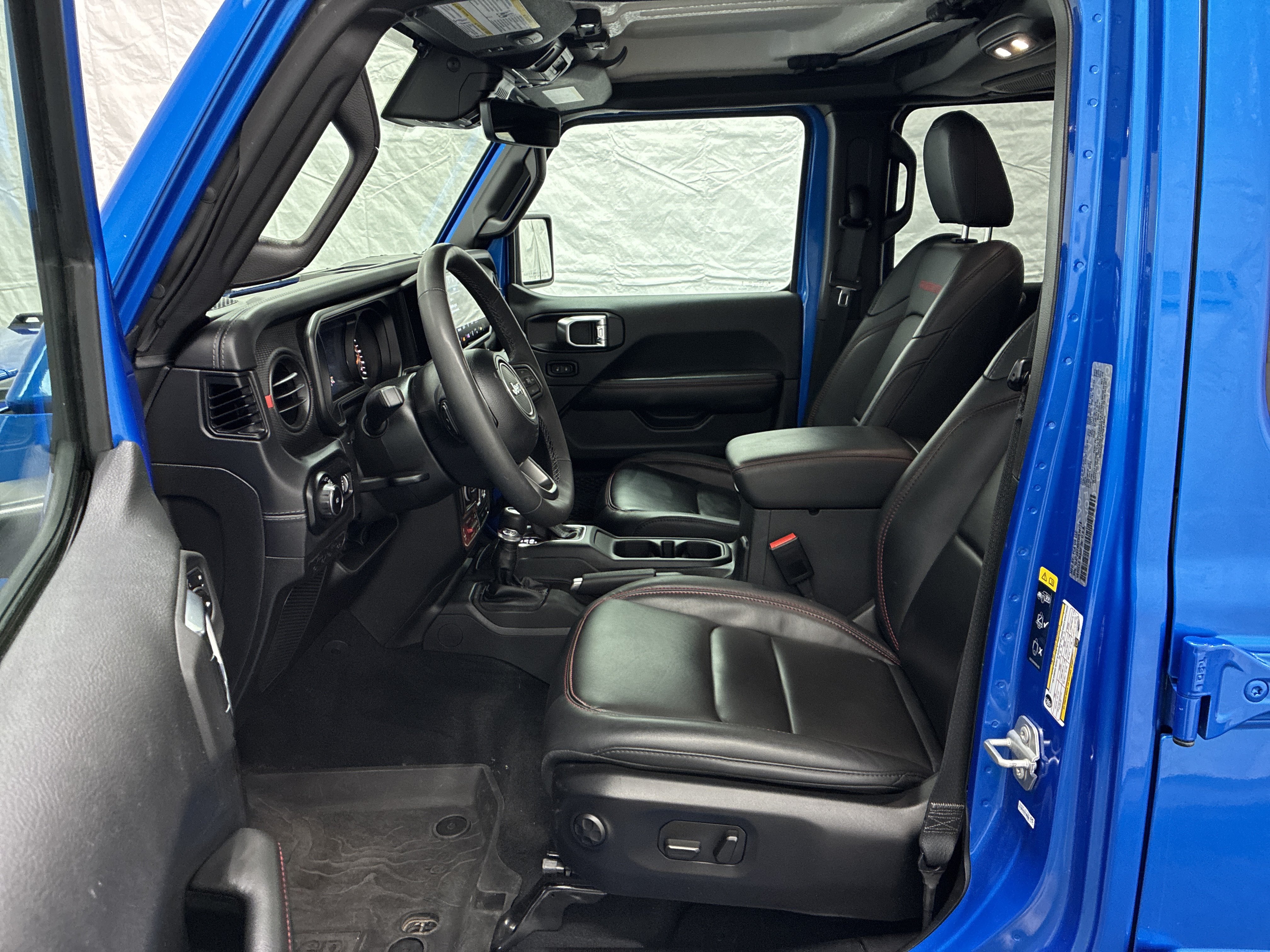 Certified 2025 Jeep Wrangler Unlimited Rubicon w/ Safety Group AWD/4WD image 13