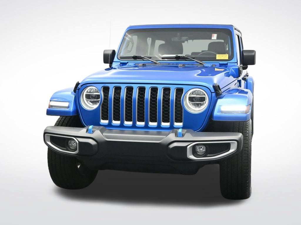 Used 2022 Jeep Wrangler Unlimited Sahara AWD/4WD video 2