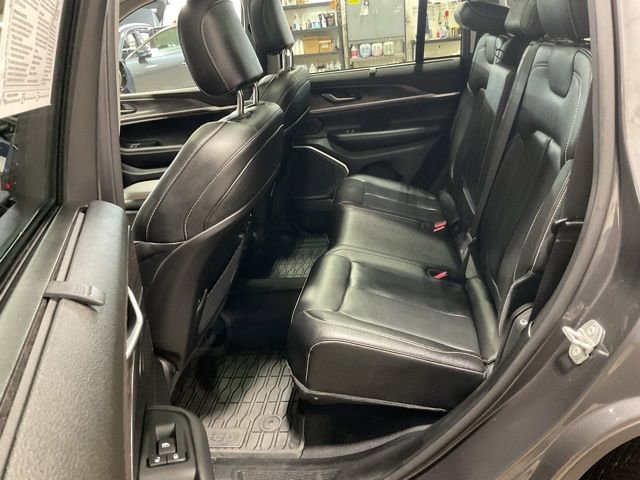 Used 2022 Jeep Grand Cherokee Limited 4xe w/ Luxury Tech Group II image 18