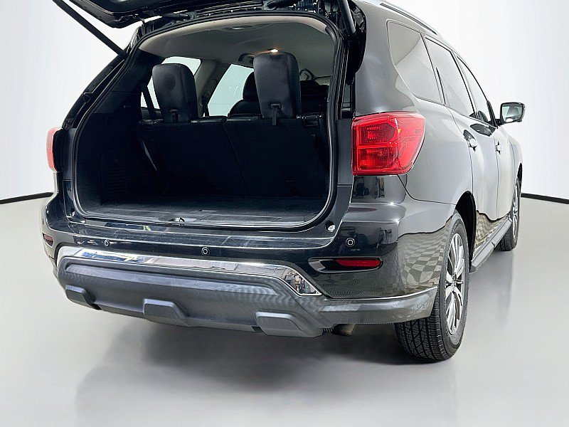 Used 2020 Nissan Pathfinder SL FWD image 25