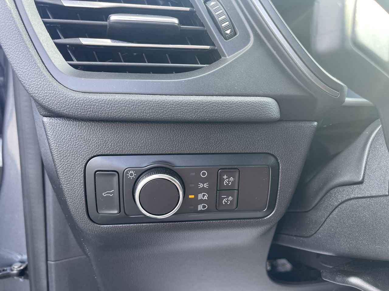 Used 2024 Ford Escape Active image 17