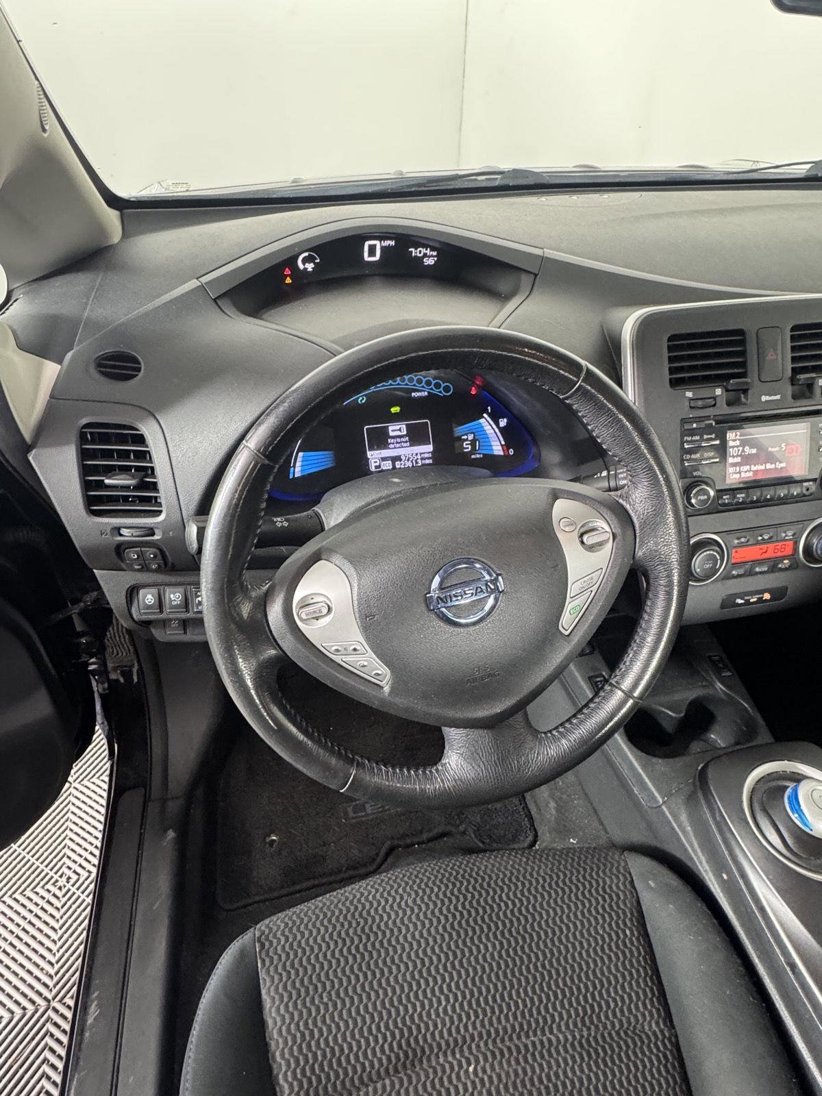 Used 2015 Nissan Leaf S w/ Charge Package image 13