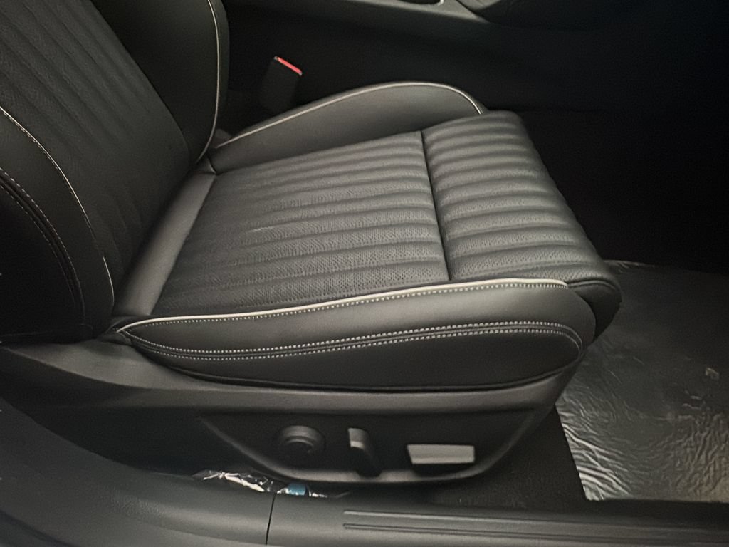 New 2026 Genesis G70 2.5T Prestige AWD/4WD image 16