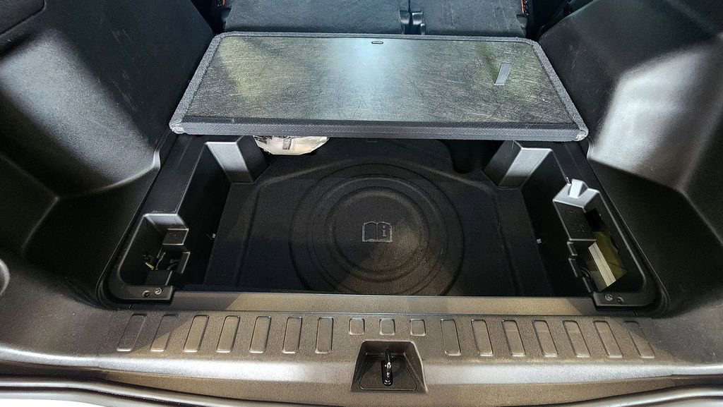 Used 2024 Chevrolet Equinox LT FWD image 12