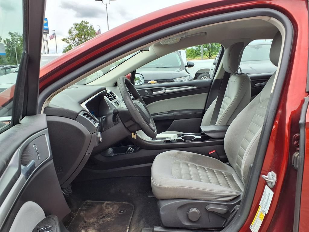 Used 2014 Ford Fusion S FWD image 12