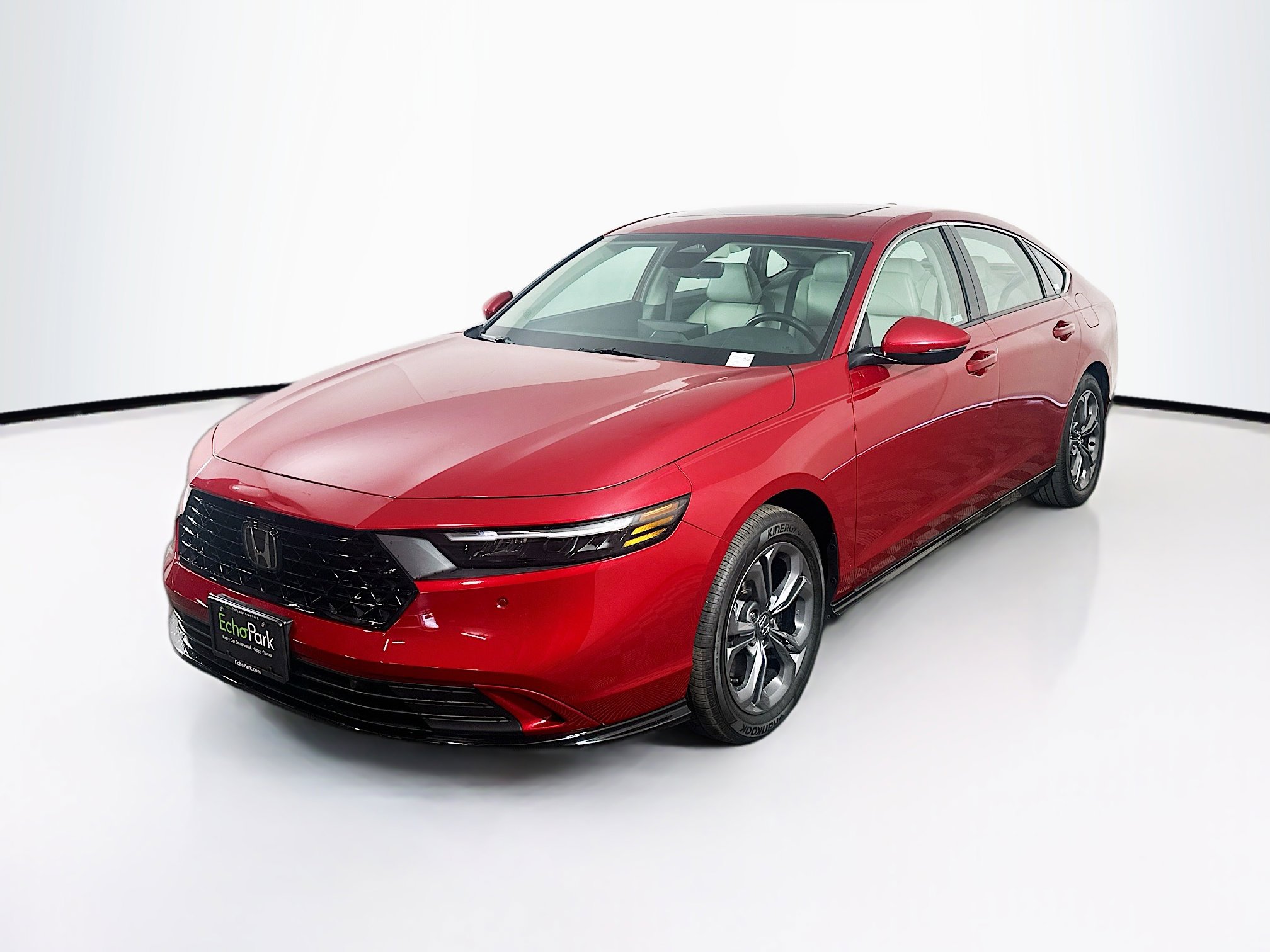 Used 2024 Honda Accord EX-L image 3