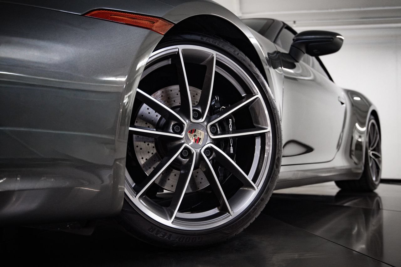 Certified 2020 Porsche 911 Carrera 4S AWD/4WD image 12