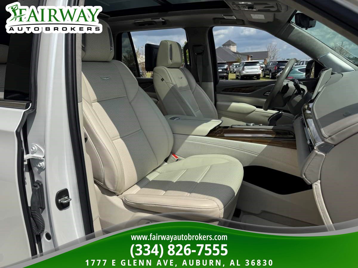 Used 2022 Cadillac Escalade Premium Luxury Platinum image 12