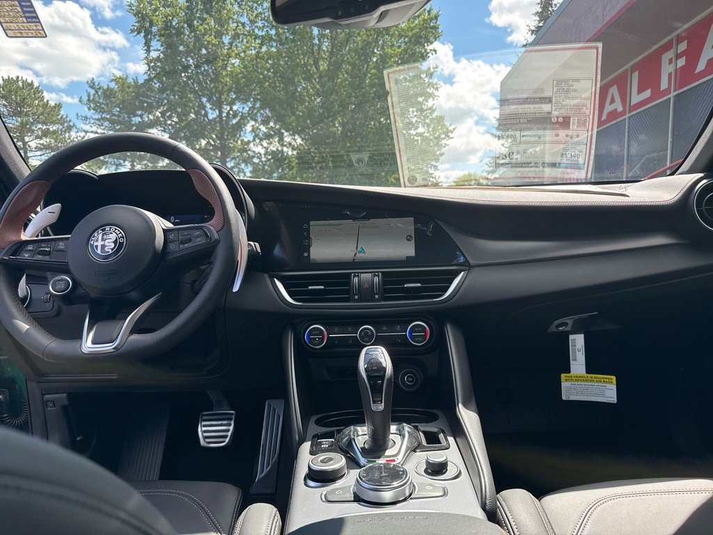 New 2025 Alfa Romeo Giulia AWD w/ Driving Assist Package image 15