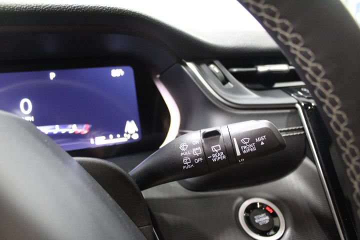 Used 2023 Jeep Grand Cherokee Altitude AWD/4WD image 40