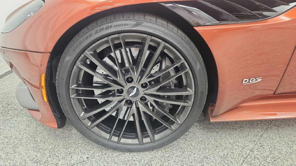 Used 2020 Aston Martin DBS Superleggera RWD image 15