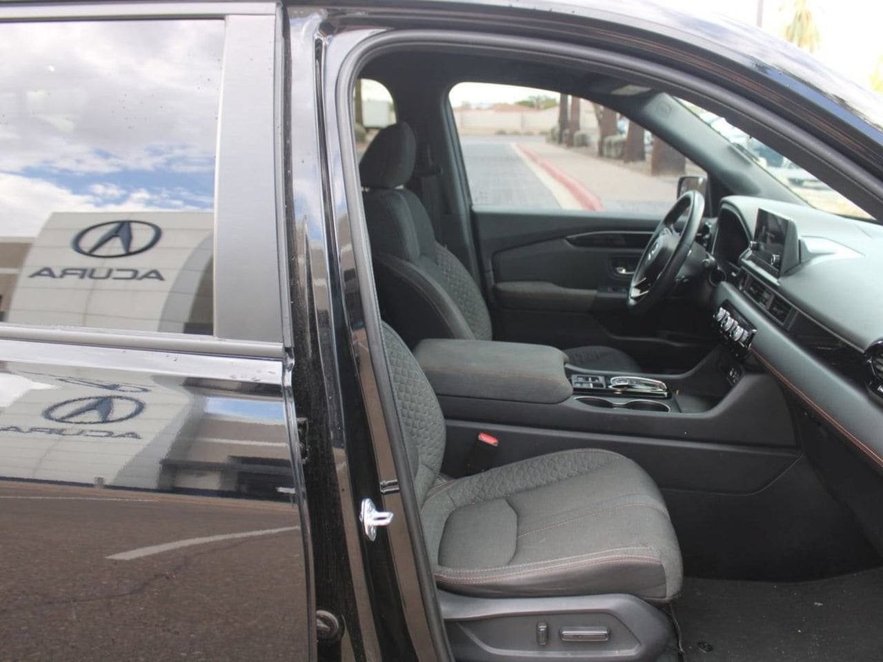 Used 2024 Honda Pilot Sport image 18