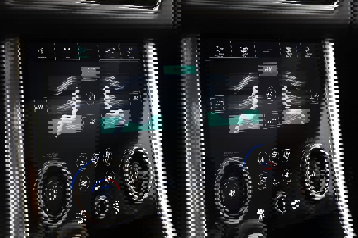 Used 2022 Land Rover Range Rover Sport HST image 33