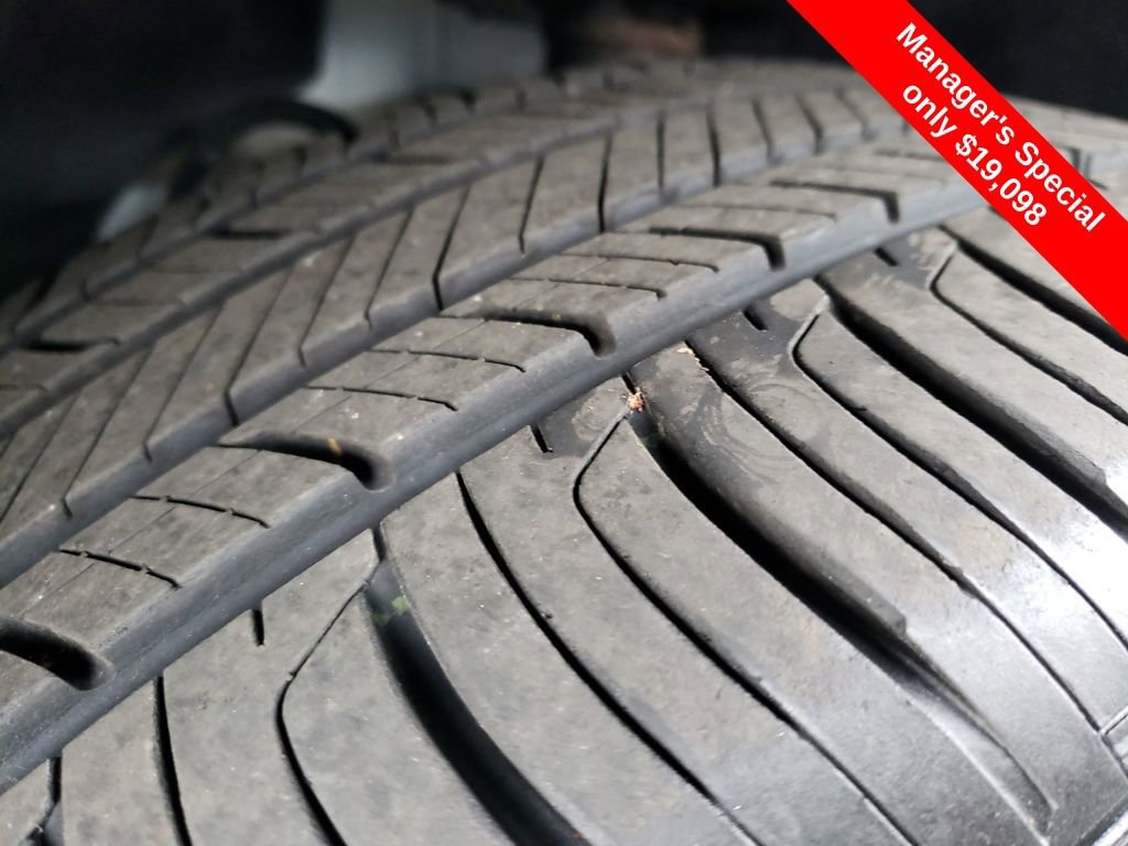 Used 2022 Chevrolet TrailBlazer RS w/ Sun and Liftgate Package image 27