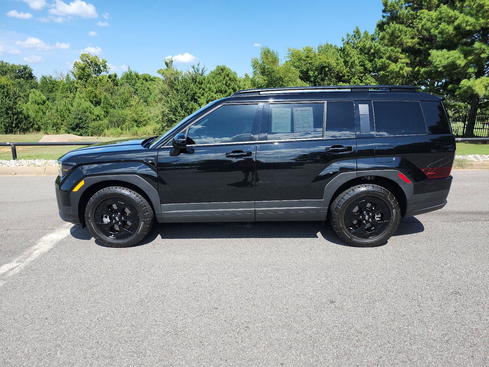 Used 2024 Hyundai Santa Fe XRT AWD/4WD image 2
