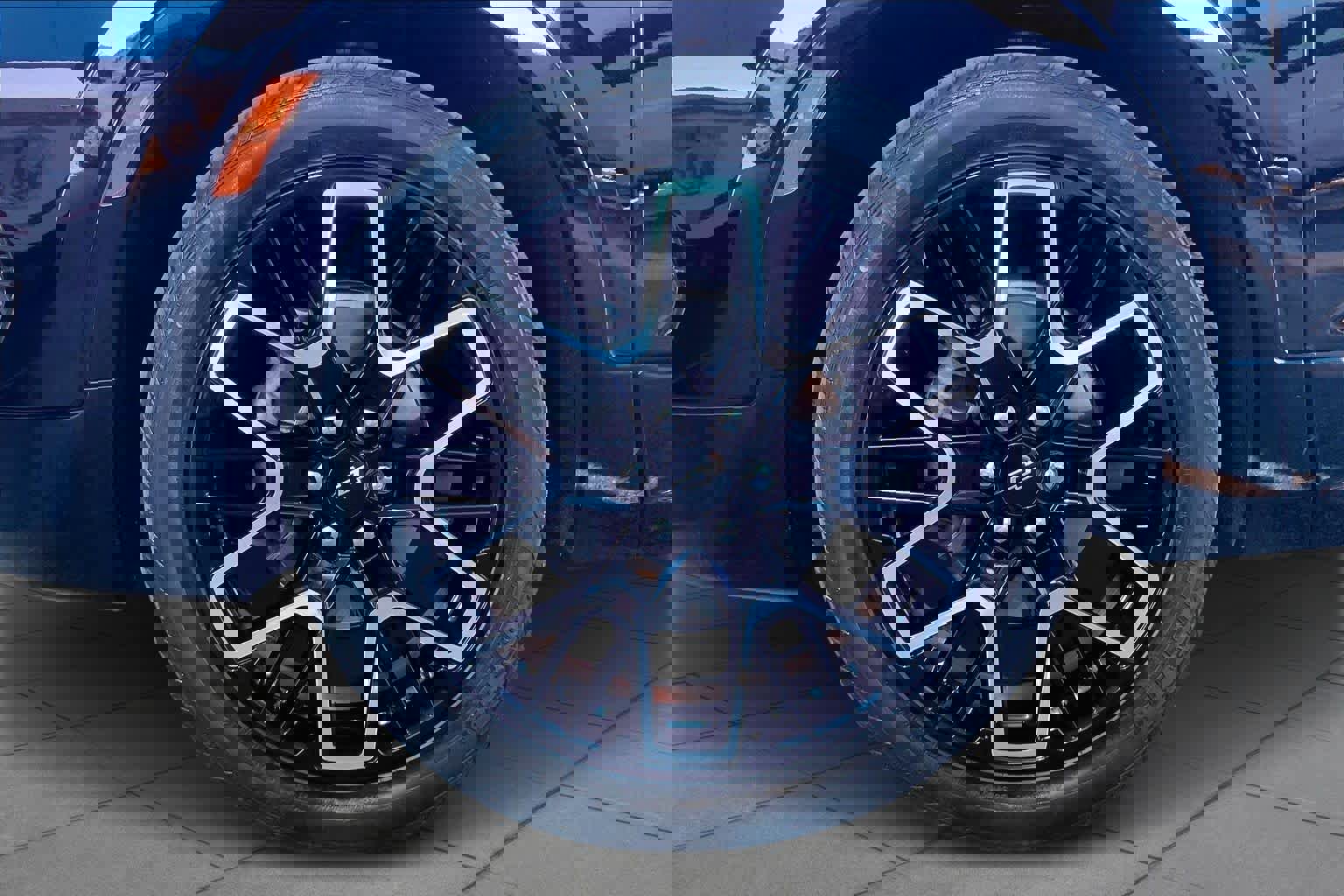 Certified 2023 Chevrolet Blazer RS w/ Driver Confidence II Package image 10