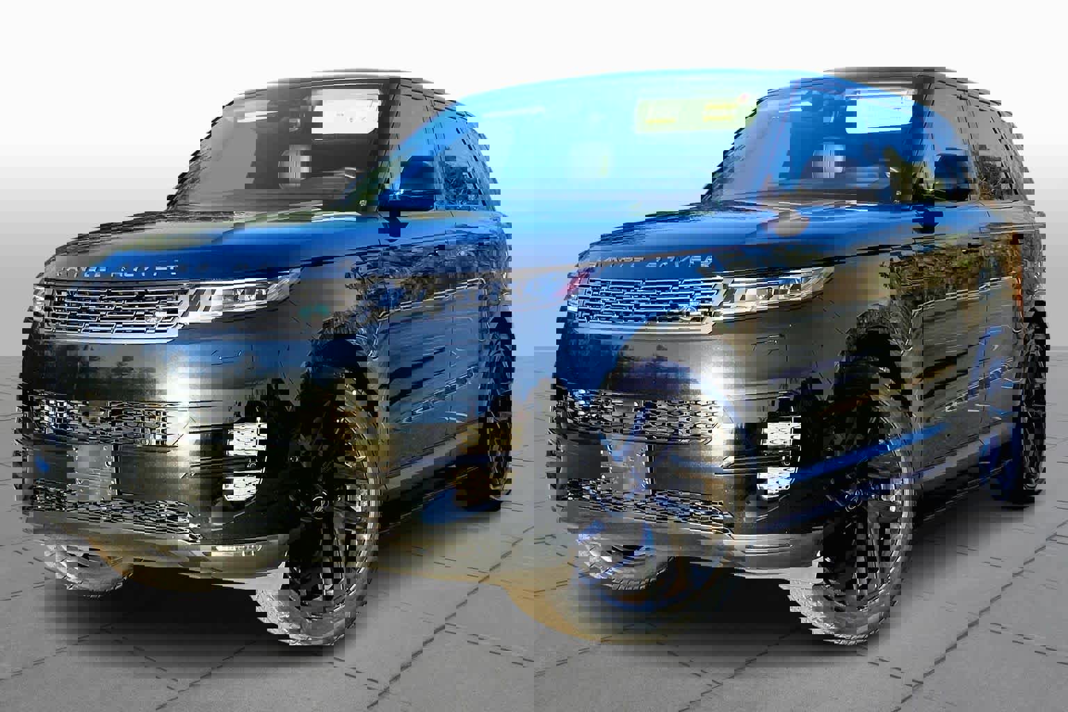 Used 2024 Land Rover Range Rover Sport SE image 1