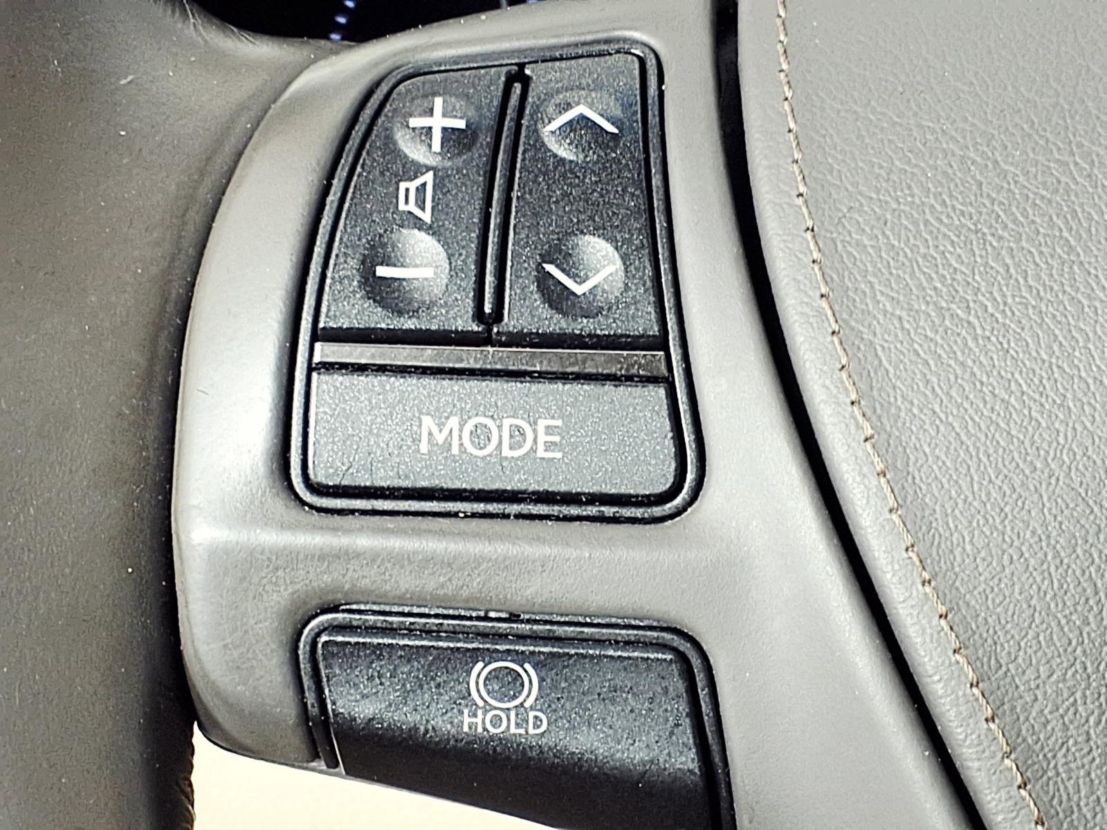 Used 2014 Lexus LS 460 L image 19