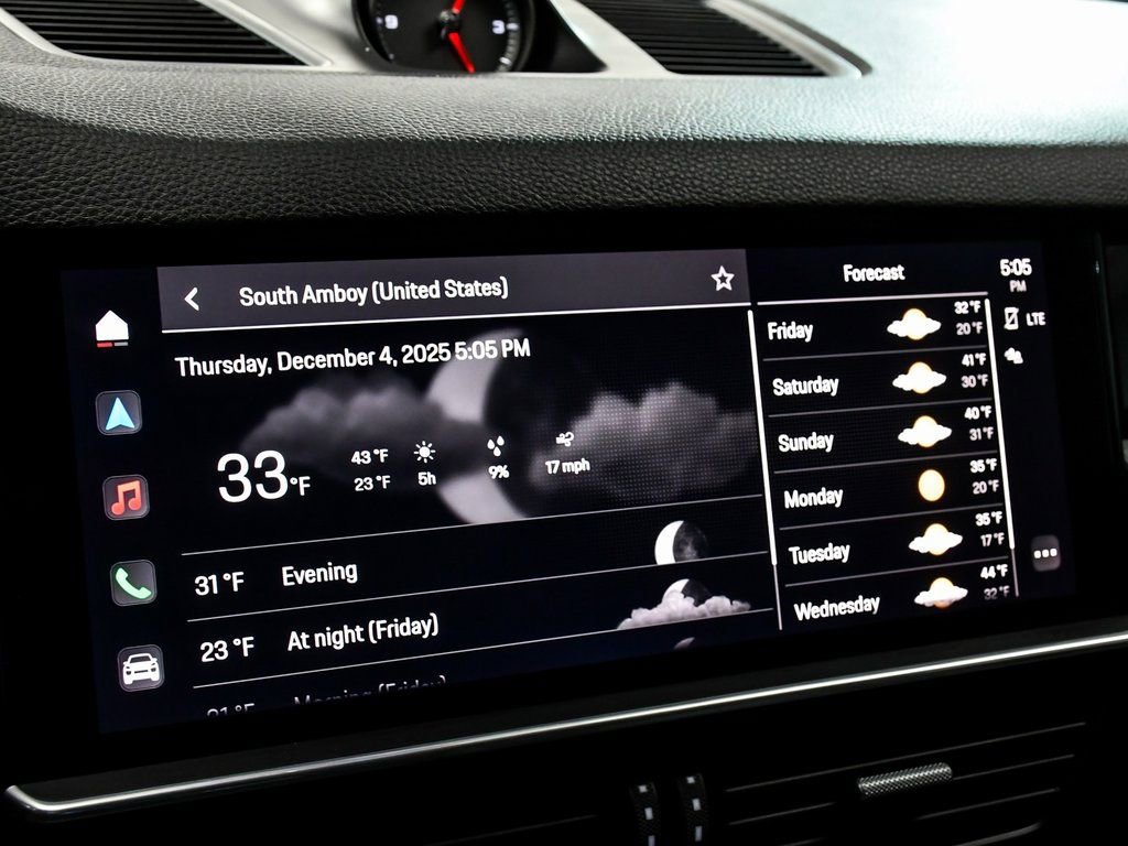 Used 2022 Porsche Cayenne Platinum Edition AWD/4WD image 30