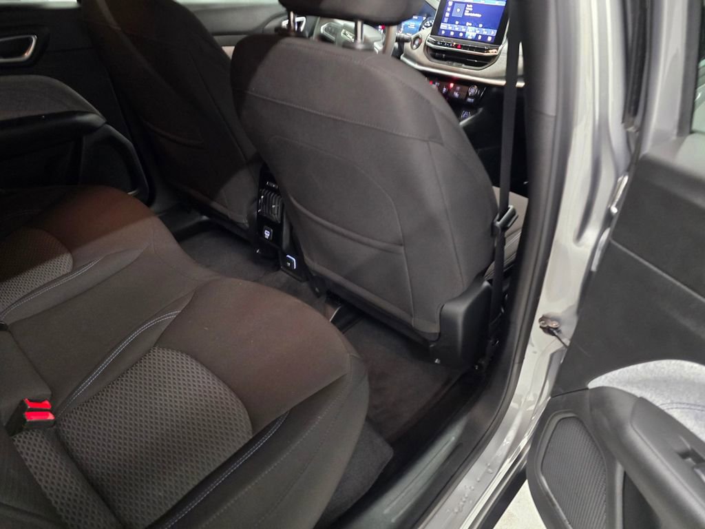 Used 2023 Jeep Compass Sport image 30