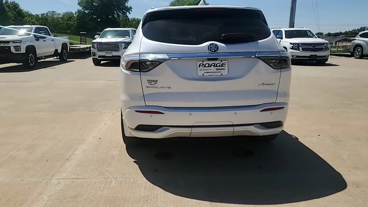 Used 2023 Buick Enclave Avenir w/ Avenir Technology Package FWD image 7