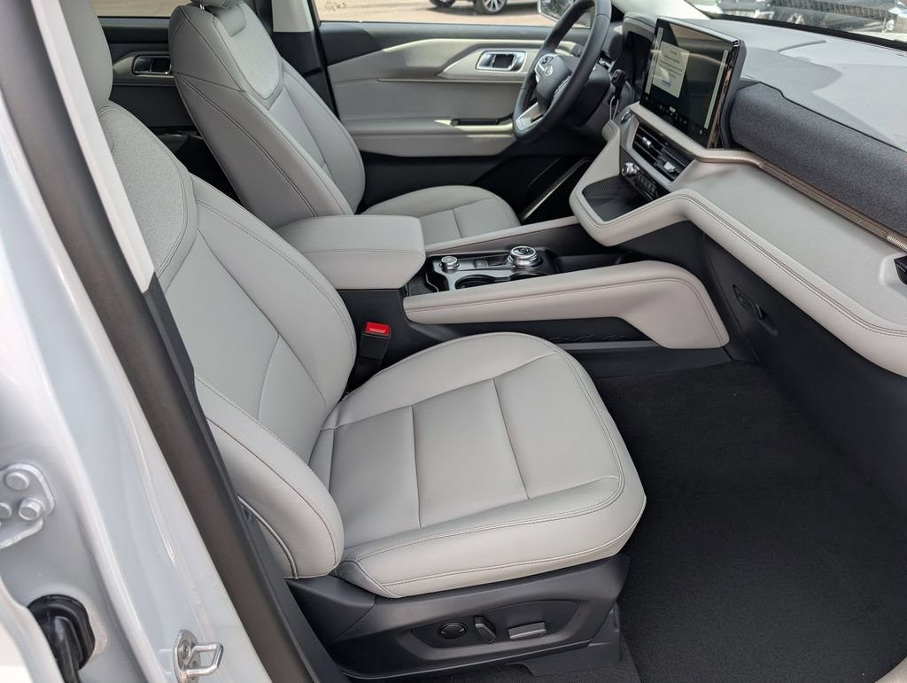 New 2026 Ford Explorer Active w/ Active Comfort Package AWD/4WD image 22