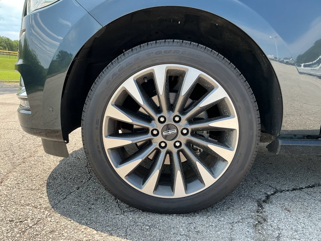 Used 2021 Lincoln Navigator L Reserve AWD/4WD image 9