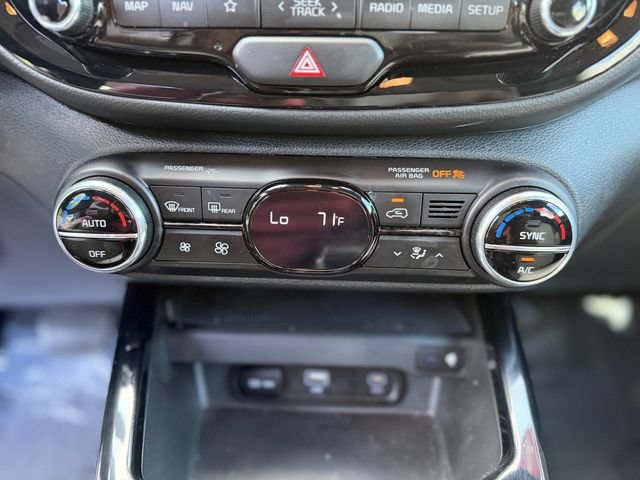 Certified 2024 Kia Soul GT-Line FWD image 19