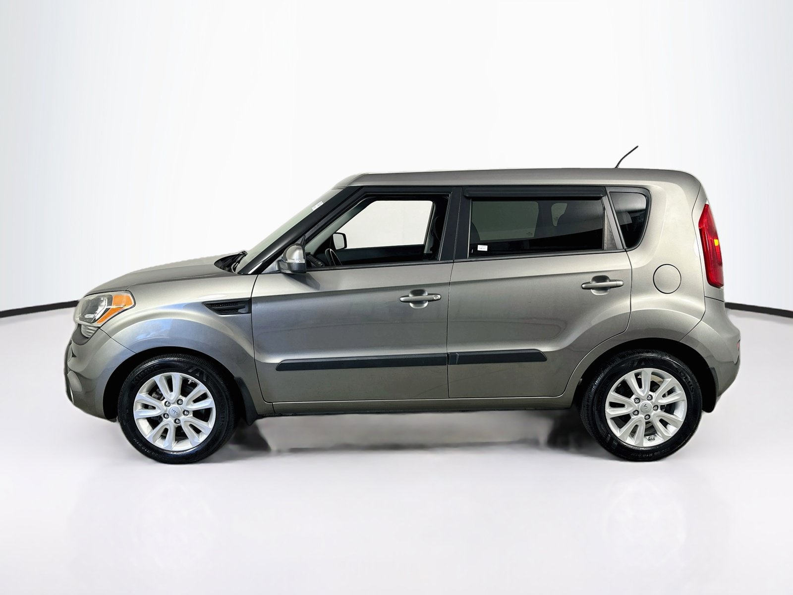 Used 2013 Kia Soul + w/ Eco Pkg FWD image 8
