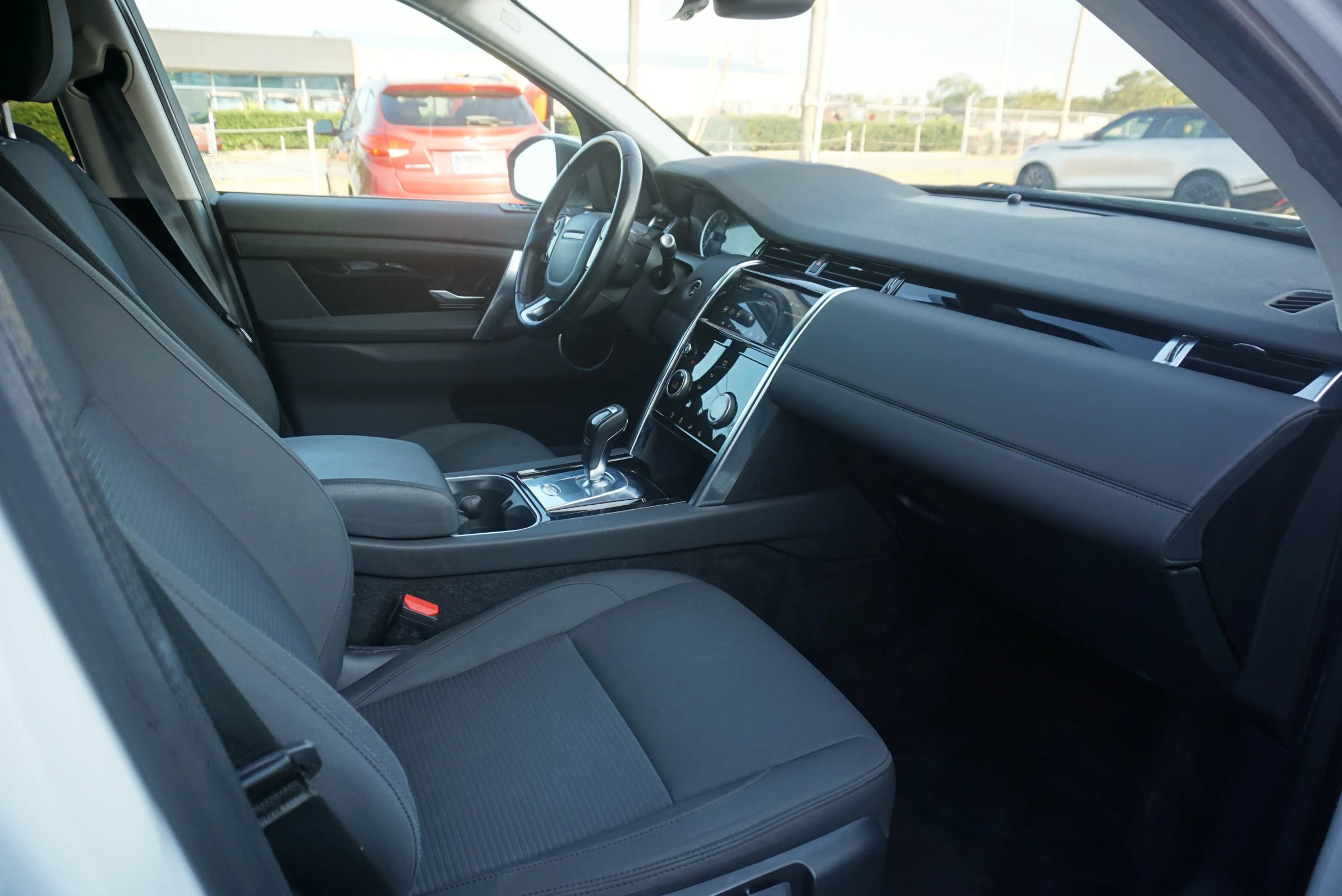 Used 2020 Land Rover Discovery Sport AWD/4WD image 23