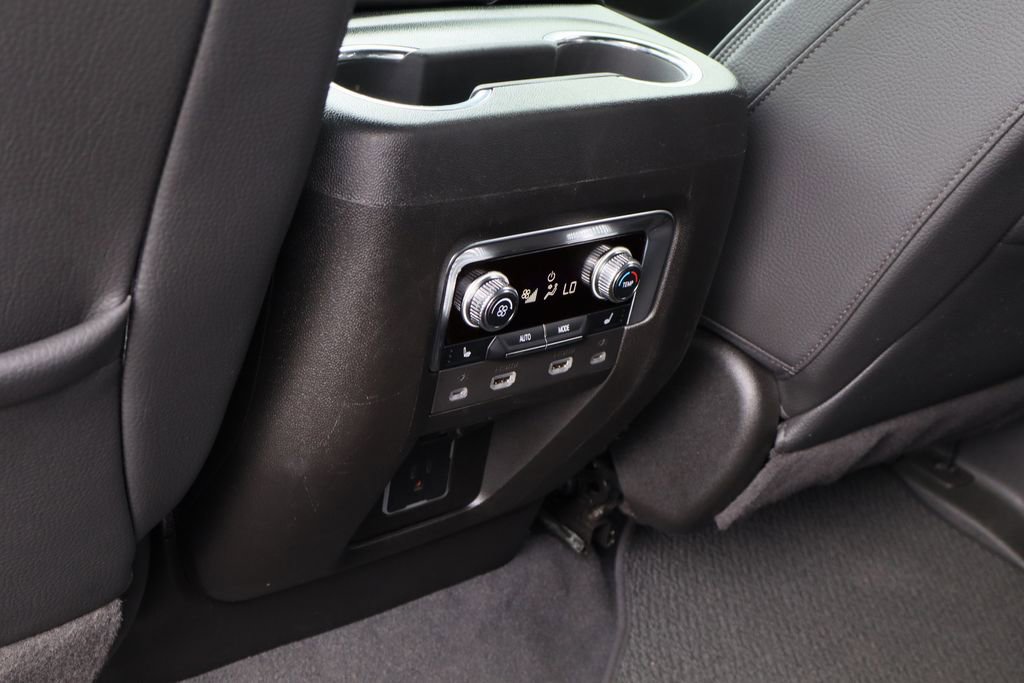 Used 2023 GMC Yukon XL Denali RWD image 27