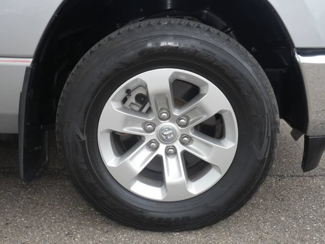 Used 2024 RAM 1500 Laramie AWD/4WD image 14