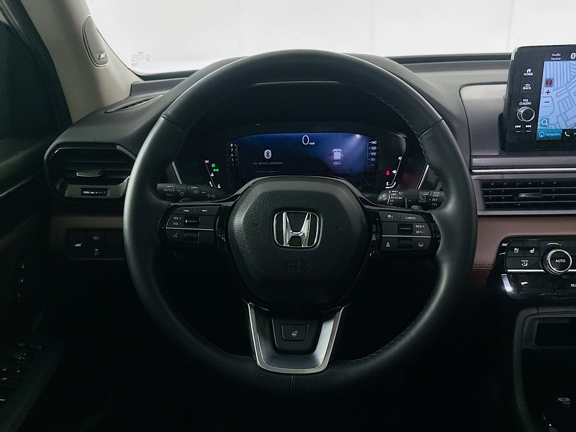 Used 2025 Honda Pilot Elite image 17