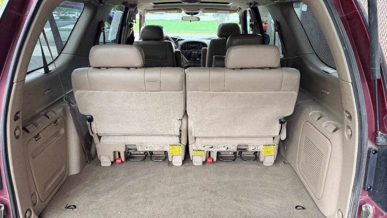 Used 2001 Toyota Sequoia SR5 w/ Preferred Pkg AWD/4WD image 14
