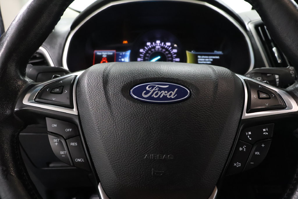 Used 2018 Ford Edge SEL w/ Equipment Group 201A FWD image 13