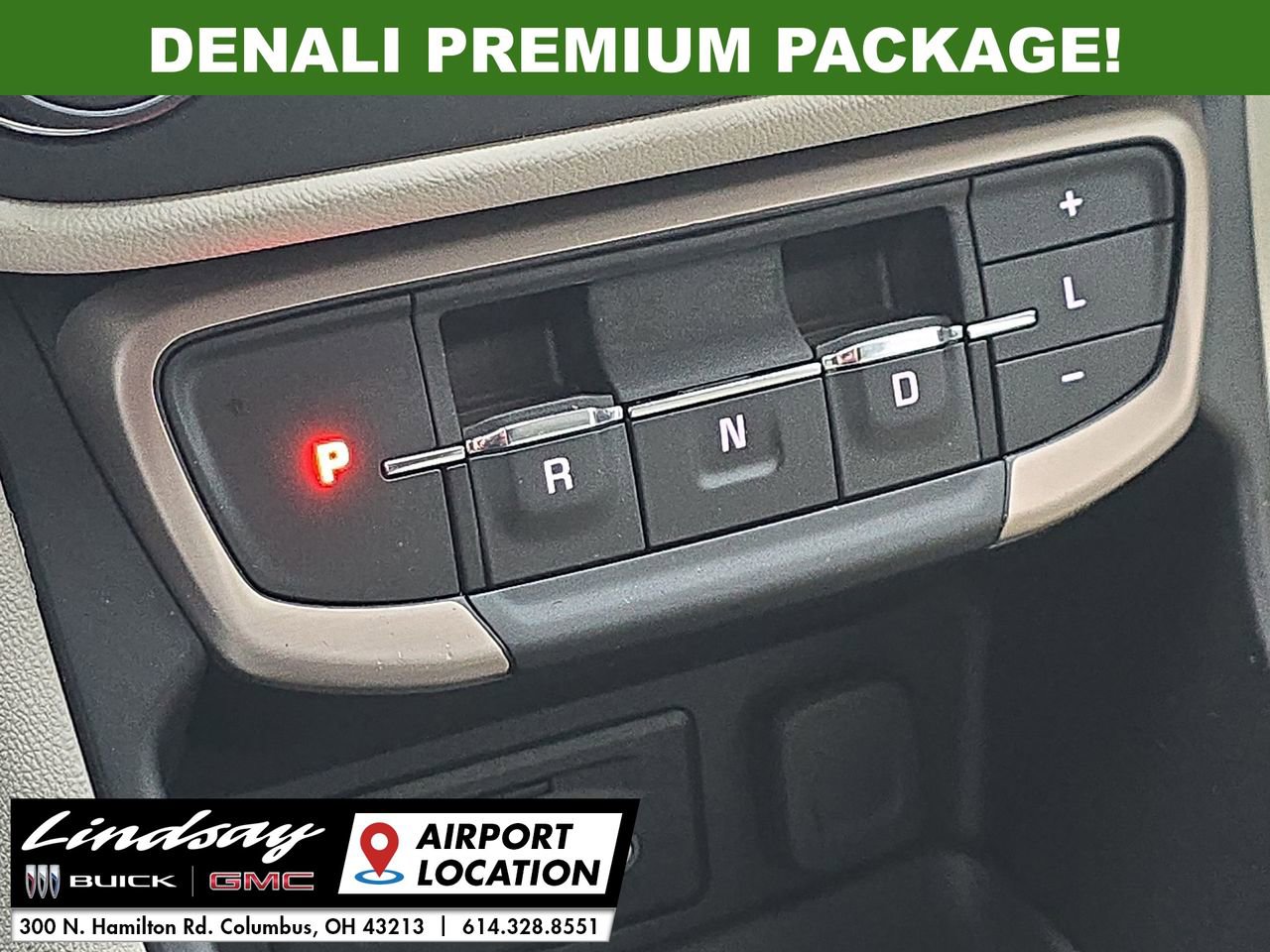 Used 2024 GMC Terrain Denali w/ Denali Premium Package image 17