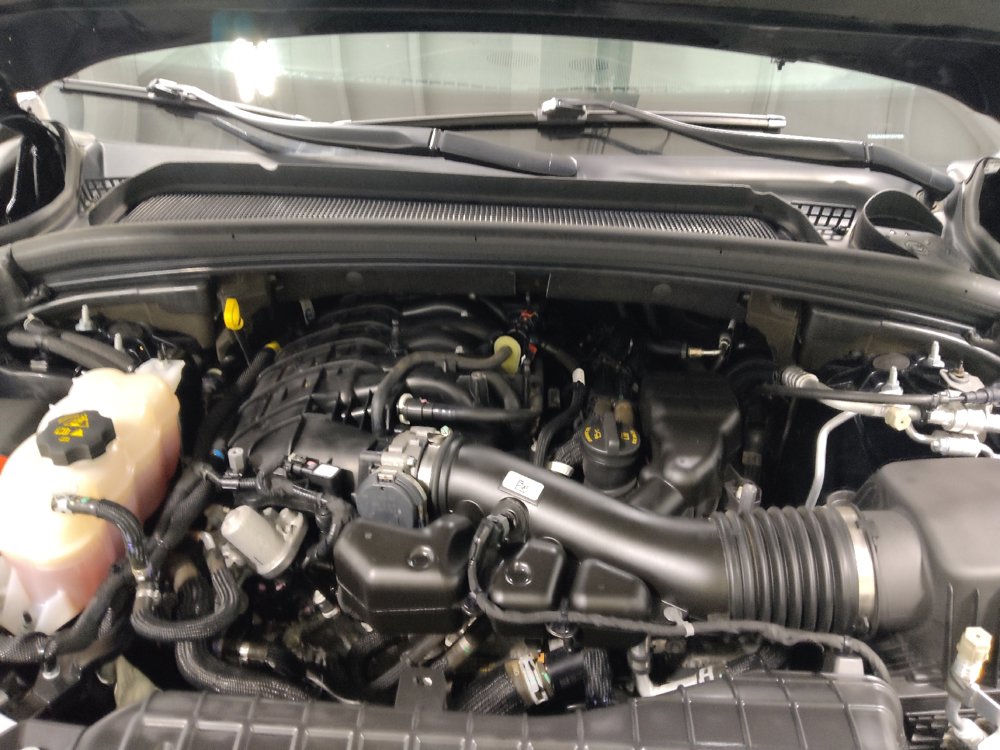 Used 2023 Jeep Grand Cherokee Laredo AWD/4WD image 30