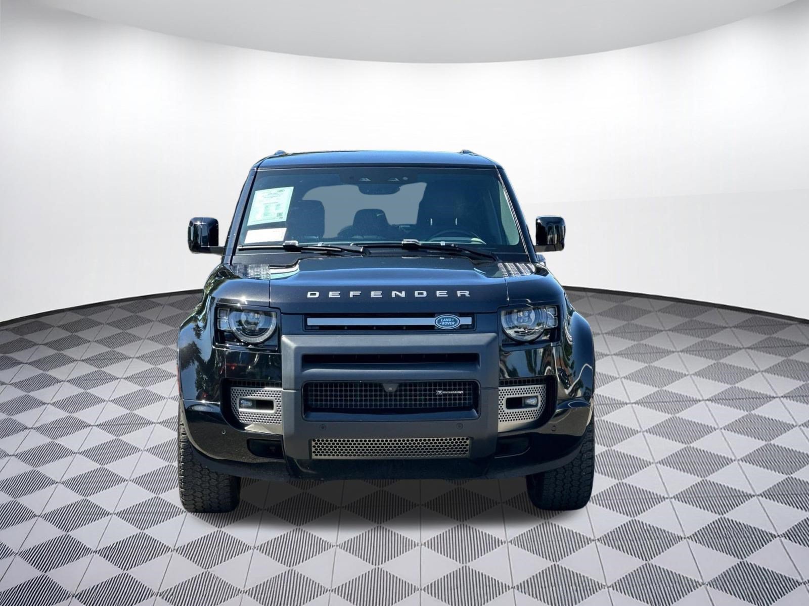 Certified 2022 Land Rover Defender 110 X-Dynamic HSE AWD/4WD image 6