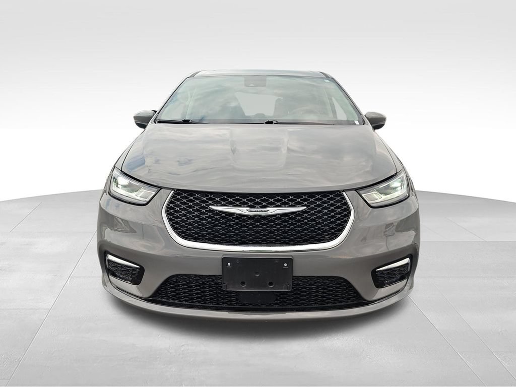 Used 2023 Chrysler Pacifica Touring-L FWD image 8