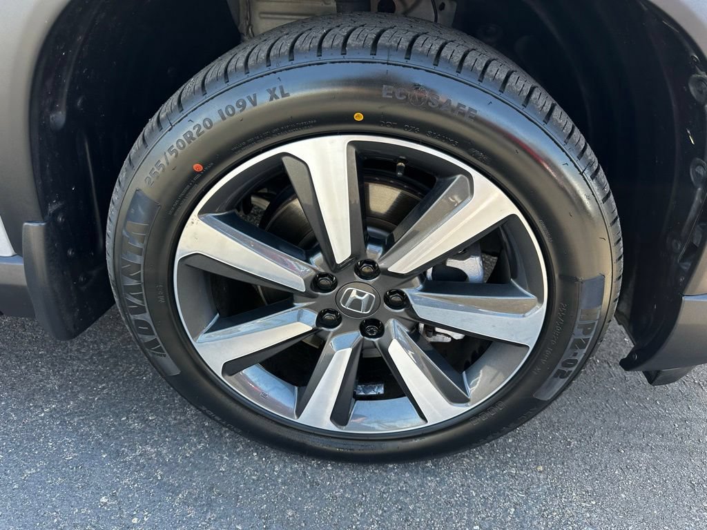 Used 2023 Honda Pilot Touring image 11