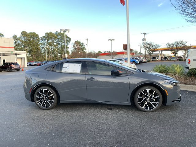 New 2026 Toyota Prius Plug-In Hybrid FWD image 9